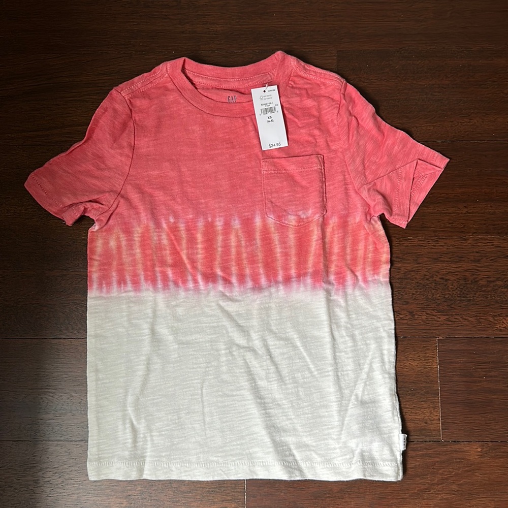 NWT GAP Boy’s Vintage Red White Drip Tie Dye XS 4-5 short sleeve pocket t-shirt